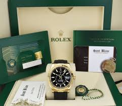 Rolex Sky-Dweller Oysterflex, 18K Yellow Gold, Black Index Dial 42 mm