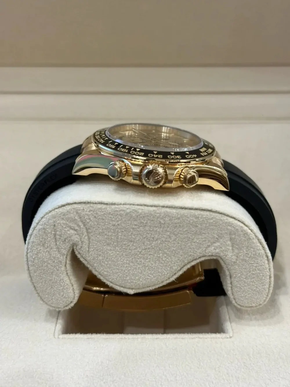 D Cosmograph Daytona Yellow Gold Champagne Dial with Oysterflex Bracelet