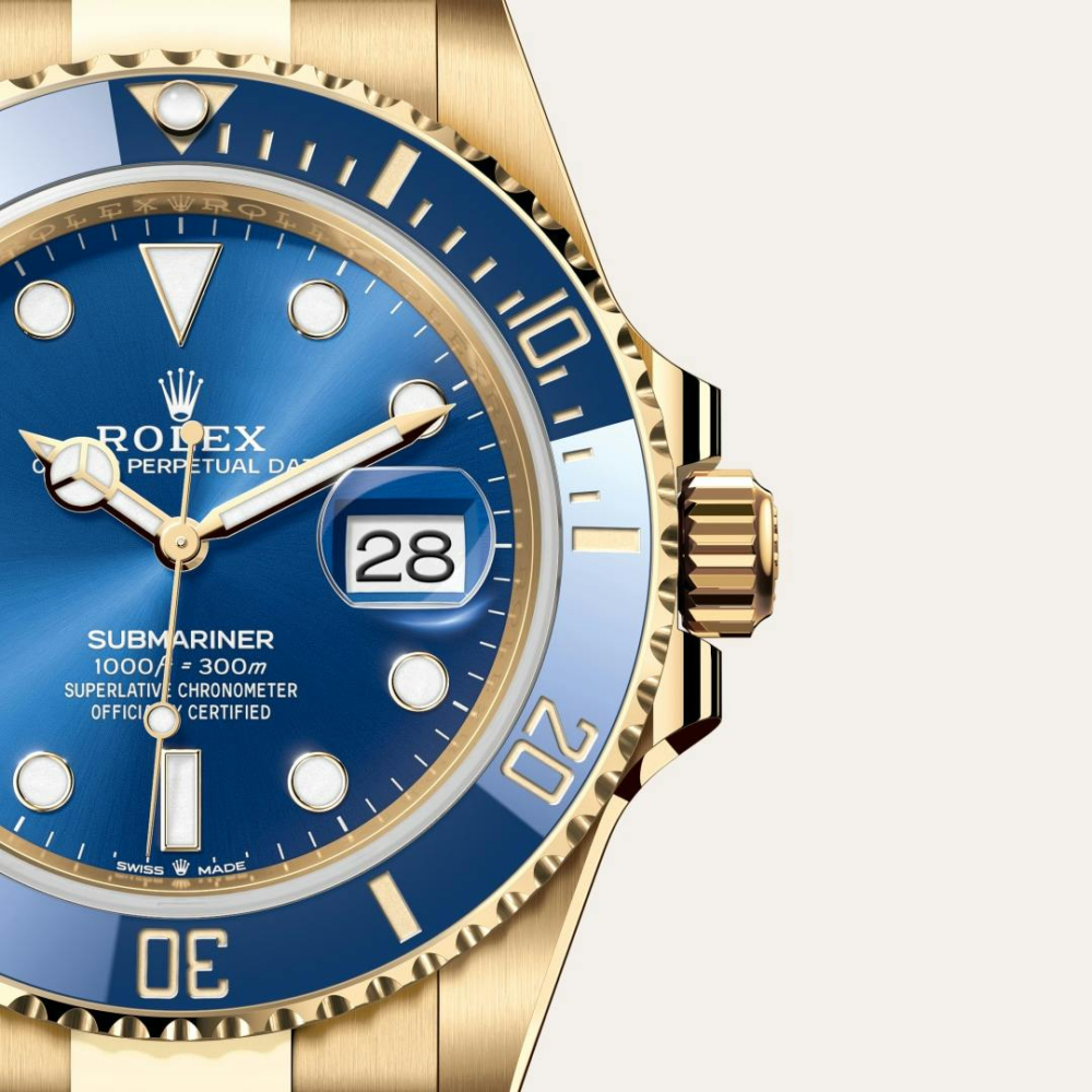 B- Rolex Submariner Date Oyster, 41 mm, yellow gold