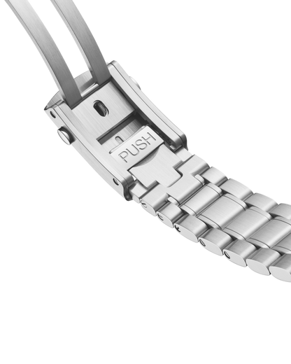 Speedmaster Racing 44.25 mm, steel on steel