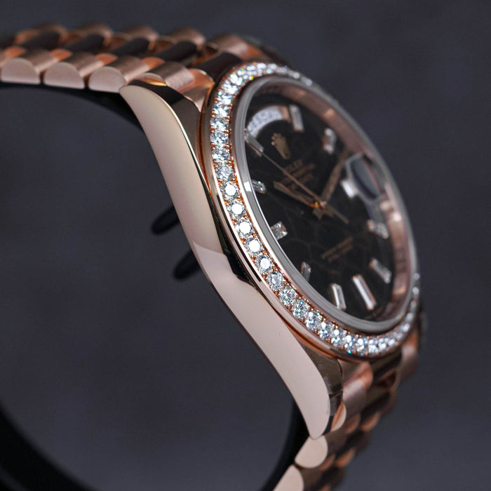 Rolex Day Date 40mm Eisenkiesel Diamonds