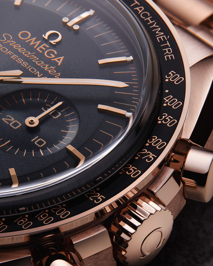 Speedmaster Moonwatch Professional 42 mm, Sedna™ gold on Sedna™ gold