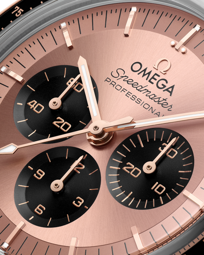 Speedmaster Moonwatch Professional 42 mm, steel ‑ Sedna™ gold on steel ‑ Sedna™ gold