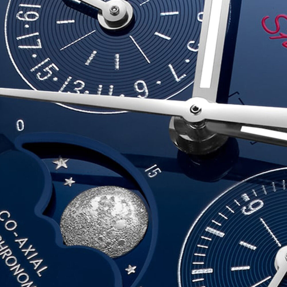 Speedmaster Moonphase 44.25 mm, blue ceramic on leather strap