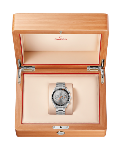 Speedmaster Racing 44.25 mm, steel on steel