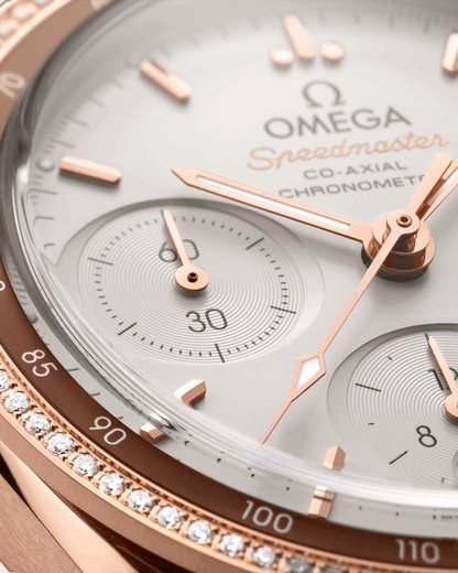 Speedmaster 38 38 mm, Sedna™ gold on leather strap