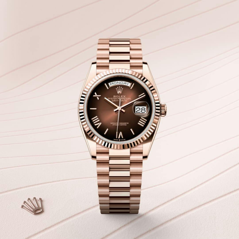 A- Rolex Day-Date 36 Oyster, 36 mm, Everose gold