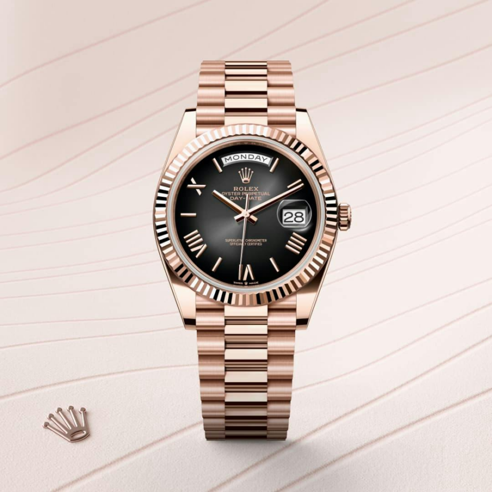 B- Rolex Day-Date 40 Oyster, 40 mm, Everose gold