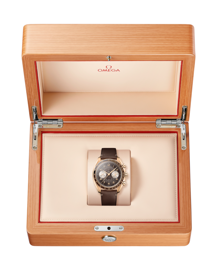 Speedmaster Chronoscope 43 mm, Bronze gold on leather strap