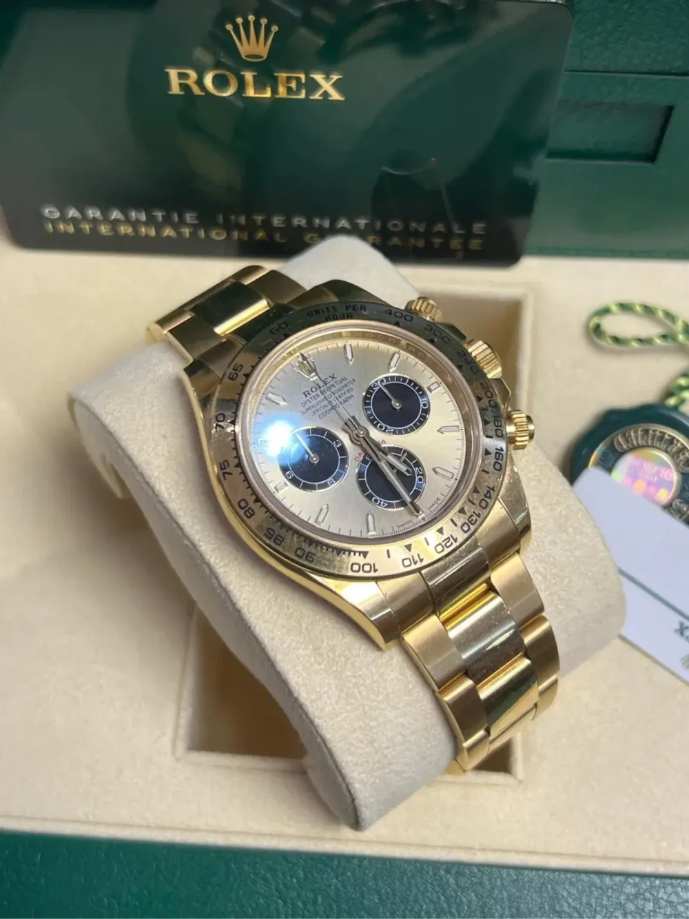 Rolex Cosmograph Daytona Yellow Gold Champagne Dial
