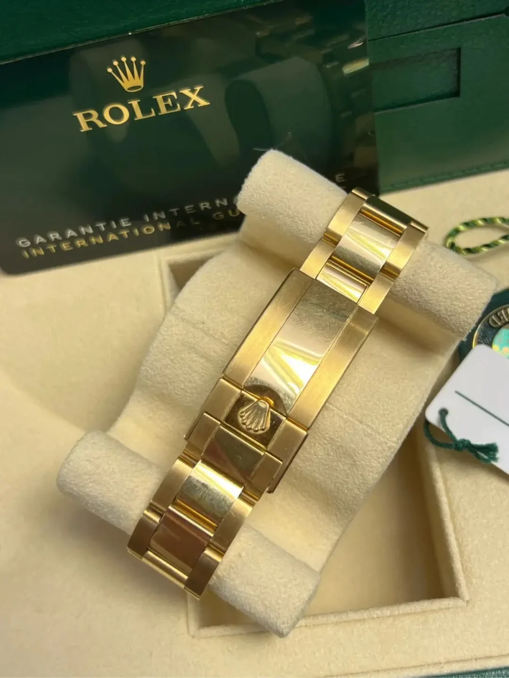 Rolex Cosmograph Daytona Yellow Gold Champagne Dial