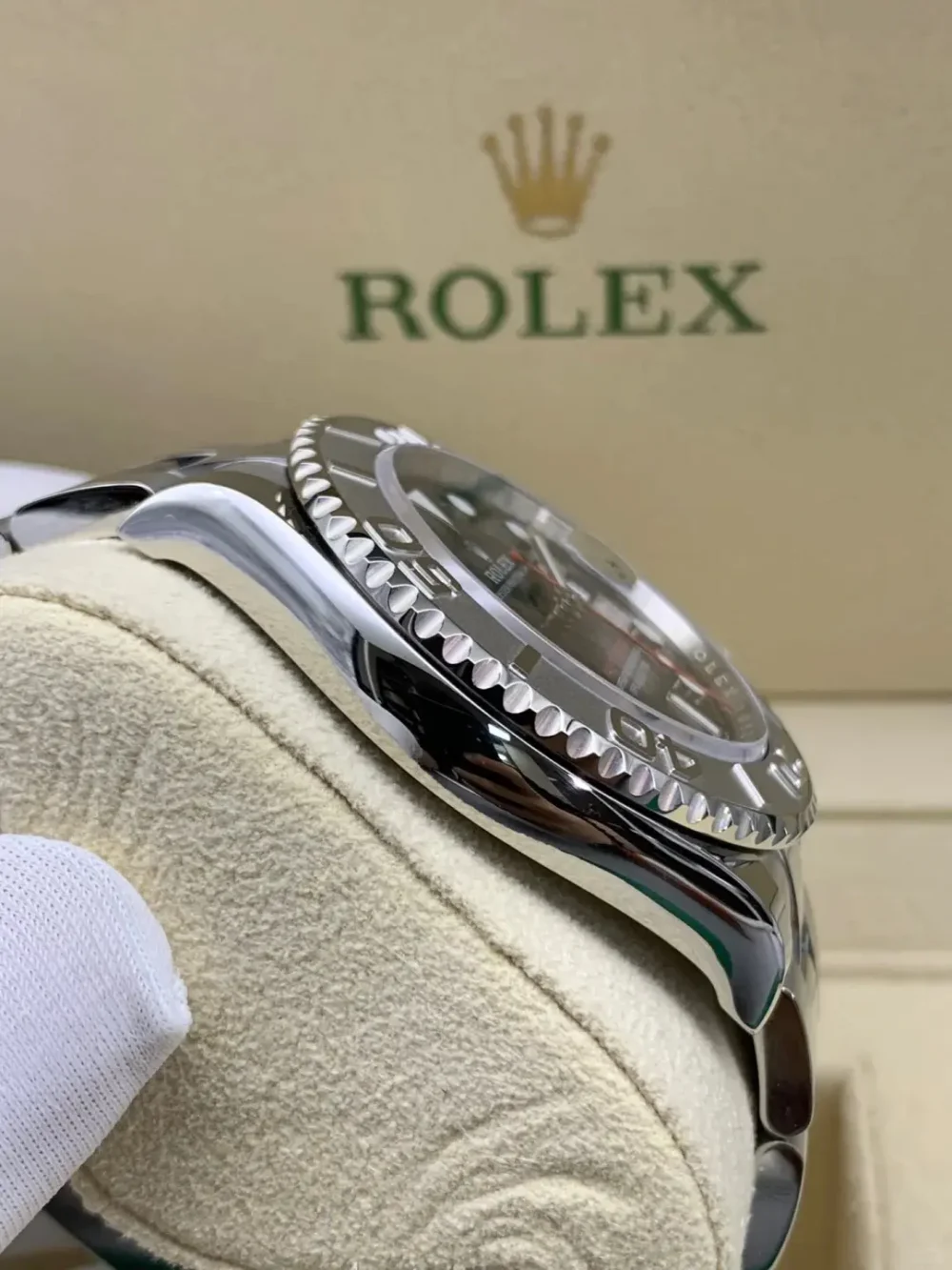 The Oyster Perpetual Yacht-Master 40 in platinum and Oystersteel with an Oyster bracelet
