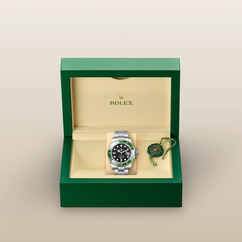 Submariner Stainless Steel “The Hulk” Green Dial Cerachrom Bezel
